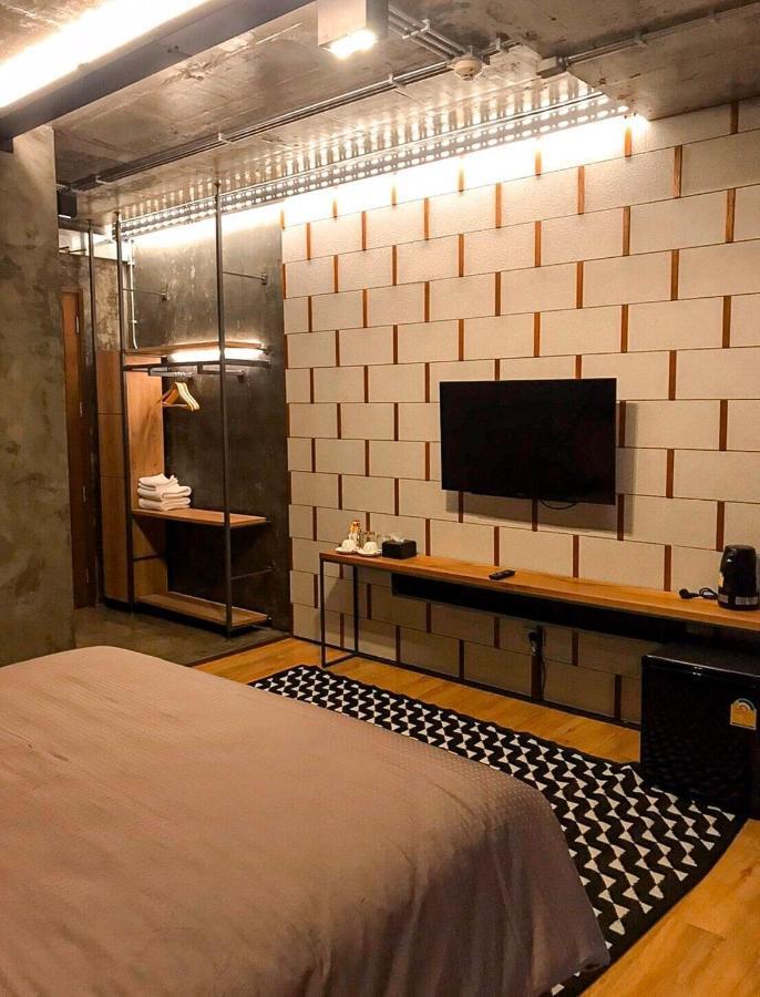 Navakitel Design Hotel Накхон Си Тамарат Екстериор снимка