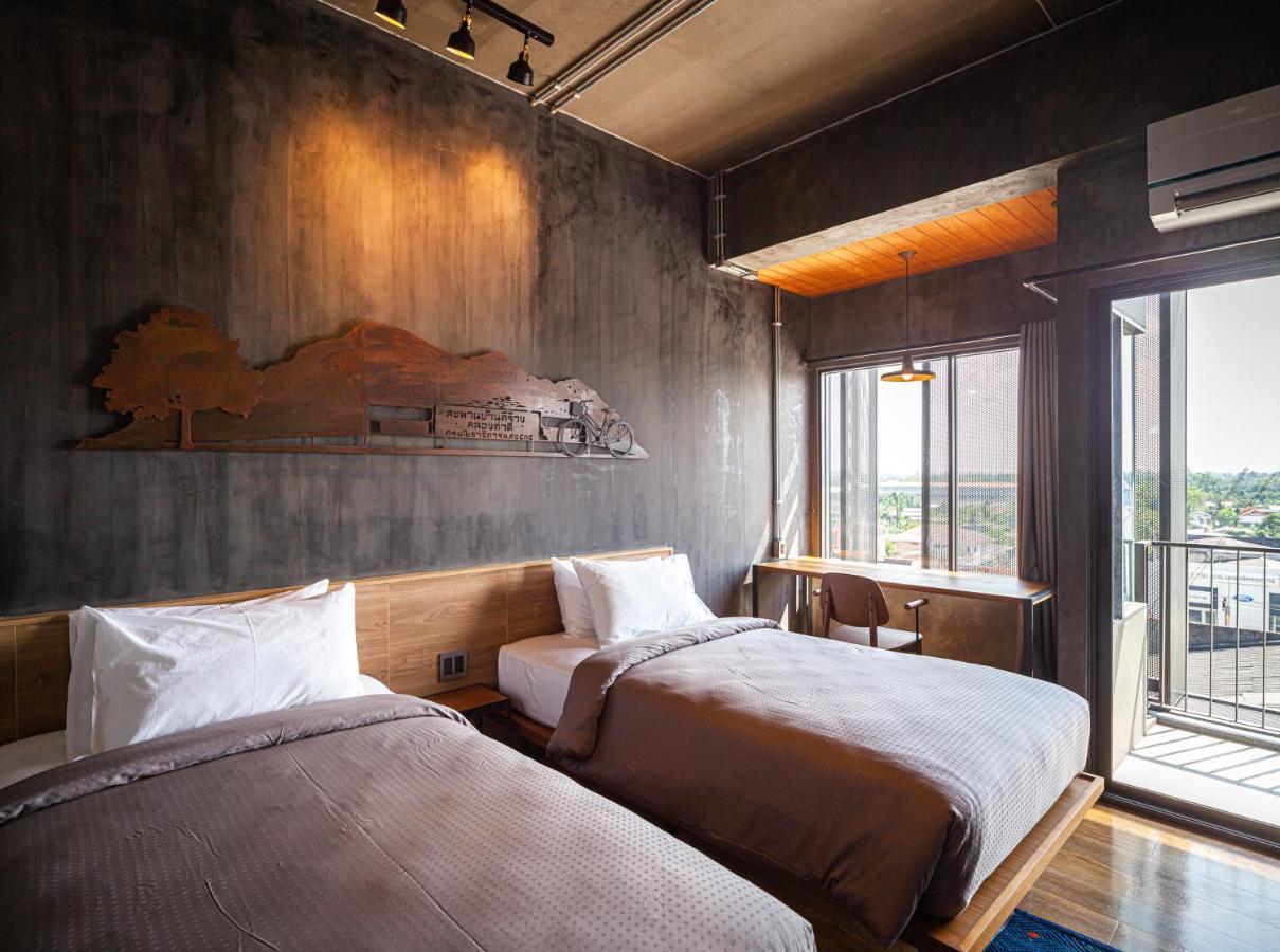 Navakitel Design Hotel Накхон Си Тамарат Екстериор снимка
